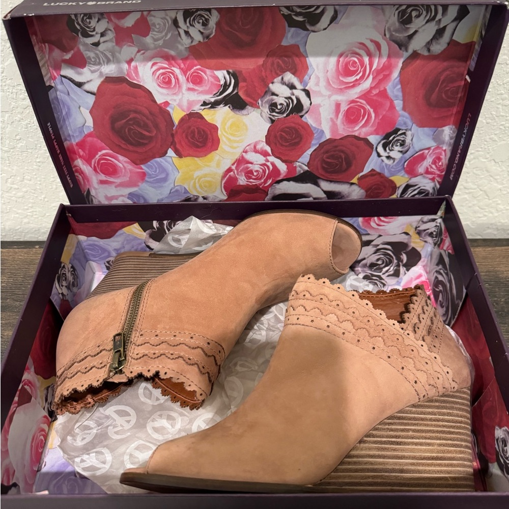 LUCKY BRAND IRIS PEEP TOE BOOTIE IN SAND NUBUCK LEATHER SIZE 8.5